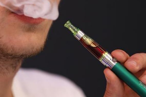 Rokok Elektrik Dinilai Ampuh Hentikan Kecanduan Merokok - JPNN.COM