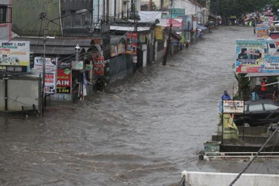 Lurah Cibadak: Banjir Sekarang Tidak Tanggung-Tanggung - JPNN.COM