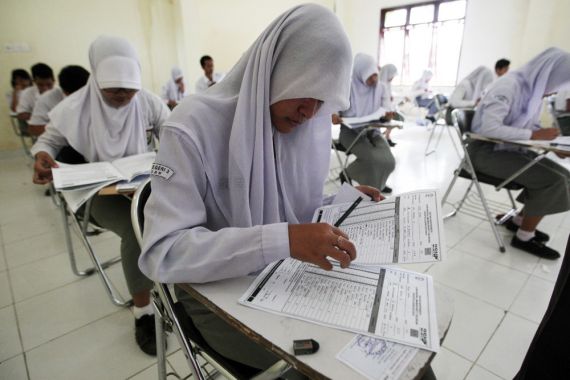 Tenang..Pemkot Usahakan Sekolah Tetap Gratis - JPNN.COM