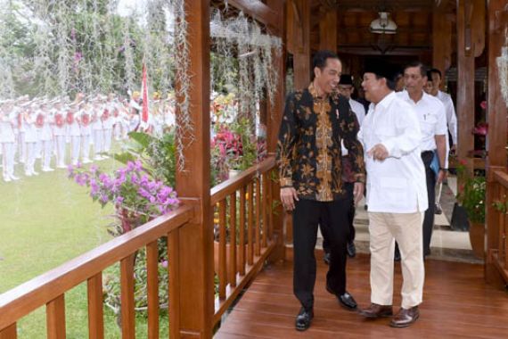 Sowan ke Istana, Prabowo: Kami Makan Siang Ikan Bakar - JPNN.COM