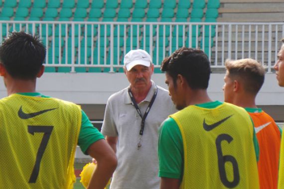 Riedl: Kami akan Melawan Tim Terbaik - JPNN.COM