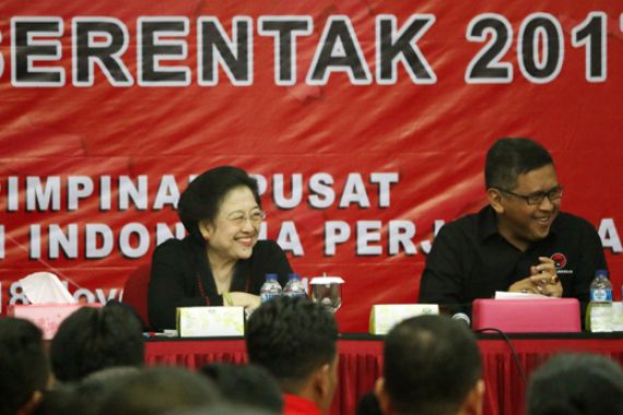 Cerita Megawati soal Pilot, Diusir Pulang Hingga Menantang Preman - JPNN.COM