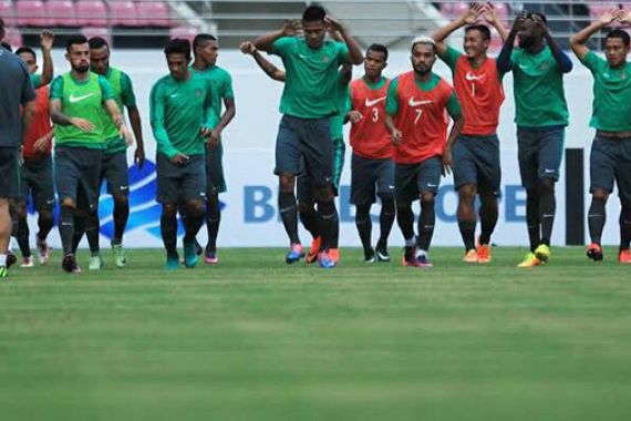 Waduh..Andik Keluhkan Kondisi Lapangan Philippine Sports Stadium - JPNN.COM