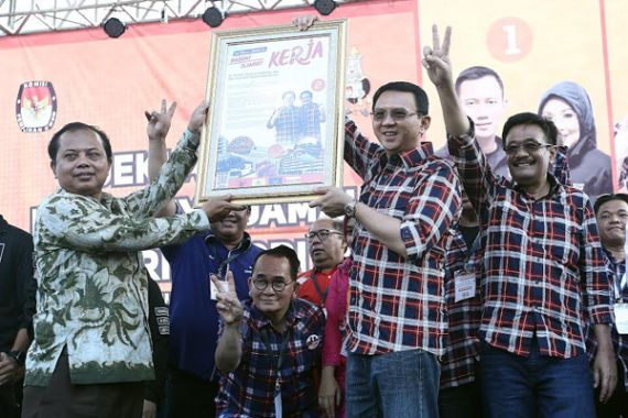 Warga Bekasi pun Dukung Ahok, Caranya? - JPNN.COM