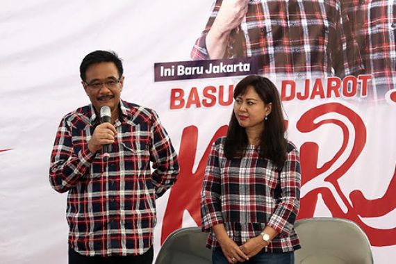 Warga Titipkan Terima Kasih untuk Ahok, Djarot Terenyuh - JPNN.COM