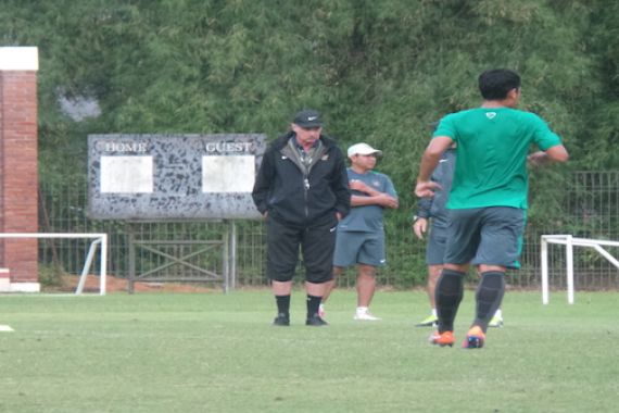 Riedl Sebut Tak Beruntung Karena Tendangan Bebas - JPNN.COM