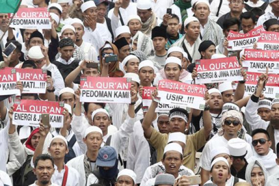 MUI Minta Umat Muslim tak Demo, Cukup Doa di Masjid - JPNN.COM