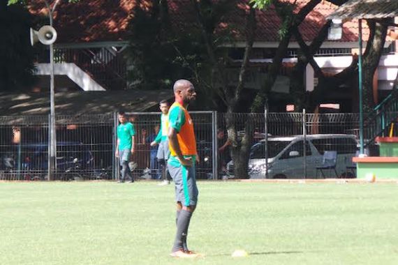 Boaz-Ferdinand Absen Latihan, Ternyata Ini Penyebabnya - JPNN.COM