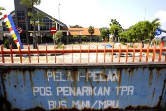 Terminal Angkot Makin Terpuruk, Penumpang Ogah Datang - JPNN.COM