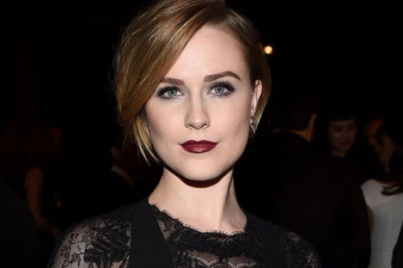 Evan Rachel Wood Tak Kuat Melawan Hasrat Pemilik Bar - JPNN.COM