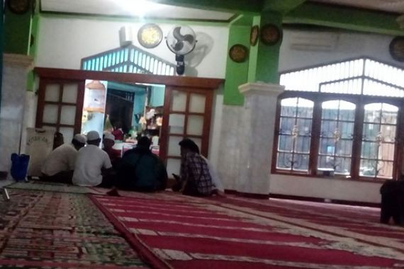 Beginilah Situasi Masjid dekat Markas FPI Jelang 212 - JPNN.COM