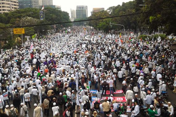 Di Jakarta Aksi Desak Ahok Dipenjara, di Tasik Doa Bersama untuk NKRI - JPNN.COM