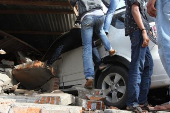 Evakuasi Korban Gempa Aceh Terkendala Macet - JPNN.COM