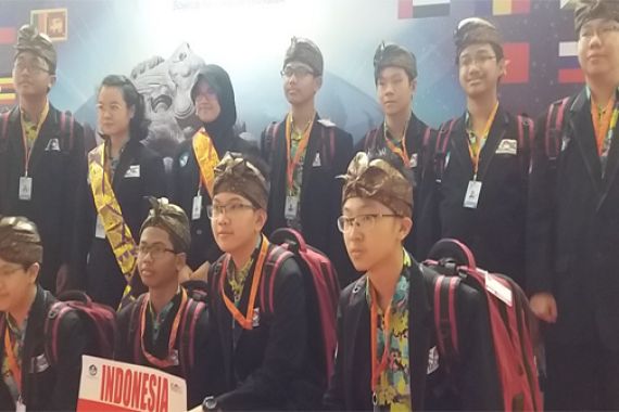 HEBAT! Siswa Indonesia Sabet Lima Emas di Olimpiade Sains Internasional - JPNN.COM