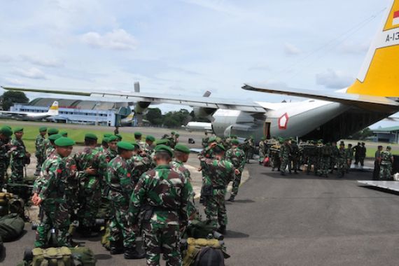 TNI Kirim 300 Prajurit Zeni ke Aceh - JPNN.COM