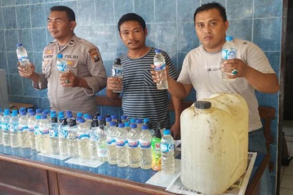 Jelang Natal dan Tahun Baru, Polisi Intens Razia Miras - JPNN.COM