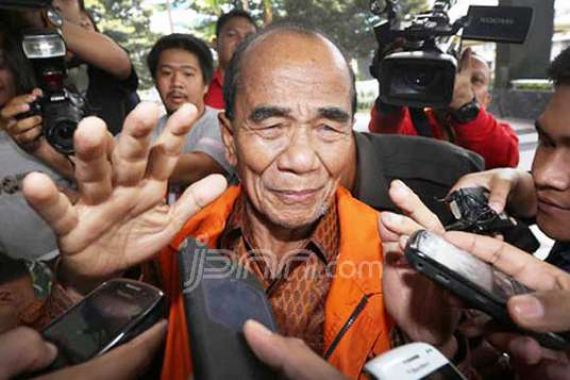 Suap Eks Gubernur Riau, Edison Marudut Dituntut Empat Tahun Bui - JPNN.COM