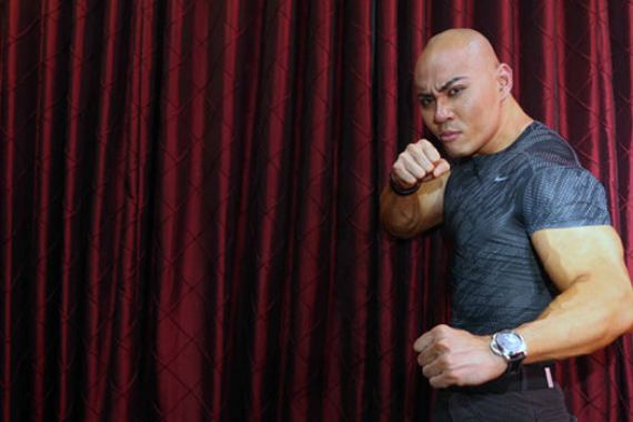 Gara-gara Syahrini, Deddy Corbuzier Menyulap Lagi - JPNN.COM