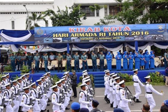 Koarmatim Tampilkan Performance Terbaik Di Kirab Kota Surabaya - JPNN.COM