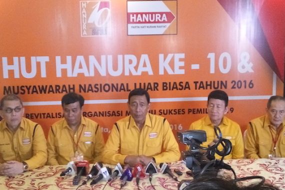 Wiranto Tak Ingin Ada Konflik di Hanura - JPNN.COM