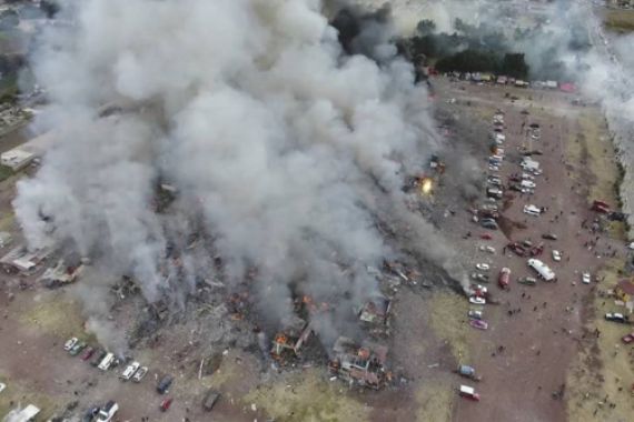 Pasar Kembang Api Terbakar, 31 Tewas, 72 Terluka, 53 Orang Hilang - JPNN.COM