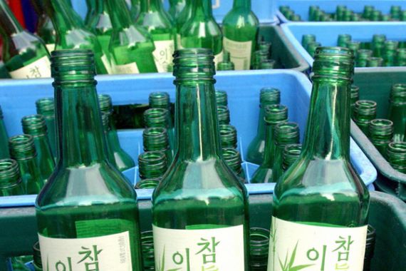 36.400 Botol Miras Korea Diselundupkan dalam Spare Part - JPNN.COM