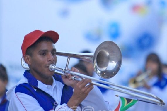 Bandara Sewa Marching Band - JPNN.COM