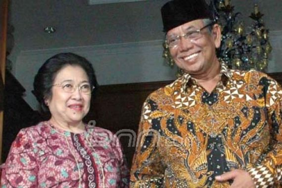 Hasyim Muzadi Rayu Megawati - JPNN.COM