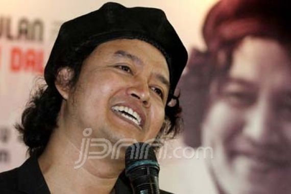 Andrea Hirata Mulai Merintis Kampung Laskar Pelangi - JPNN.COM