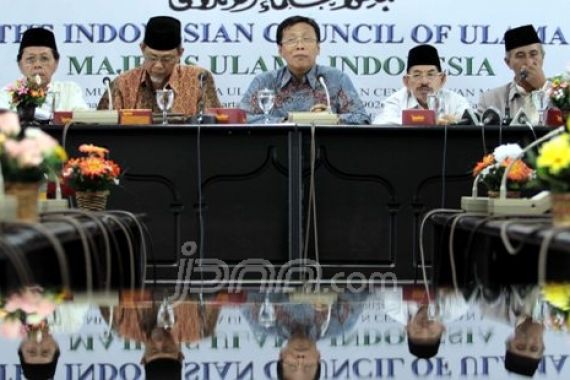 Wagub Jabar: Masyarakat Jangan Terpancing Isu - JPNN.COM