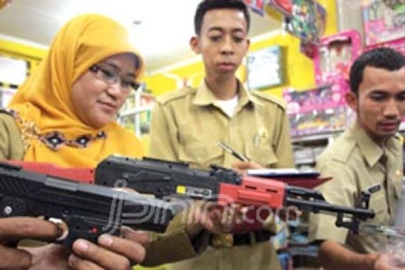Anak-Anak Korban Permainan Pistol-pistolan di Padang (3-Habis) - JPNN.COM