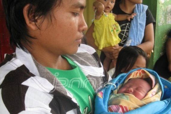 Bayi Lahir Saat Rusuh, Mau Diberi Nama 'Konflik' - JPNN.COM