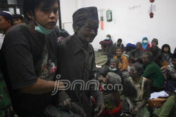 Pengungsi Merapi Lari Ke Gunungkidul - JPNN.COM