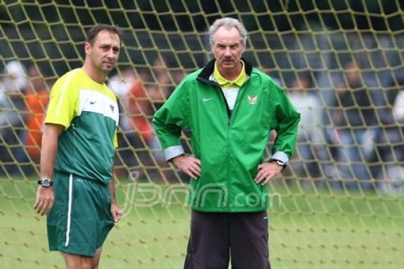 Alfred Riedl, Dalang Kebangkitan Timnas Indonesia (2-Habis) - JPNN.COM