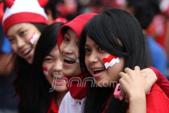 Ketika Warga Indonesia Antre Tiket Piala AFF di KBRI Kuala Lumpur - JPNN.COM