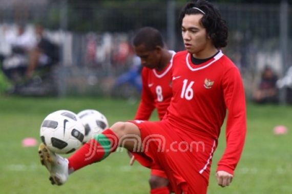 Riedl Coret Dua Pemain Timnas U-23 - JPNN.COM