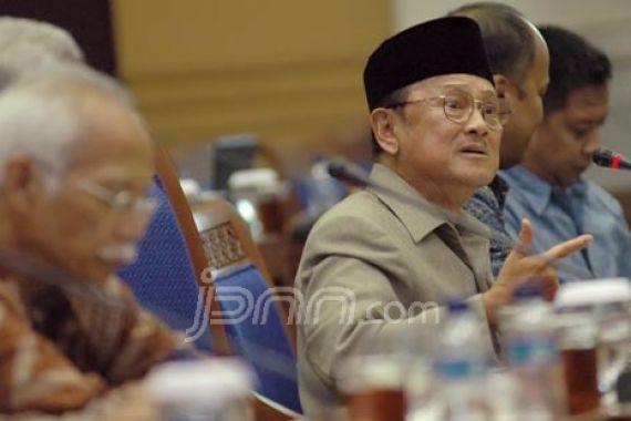 Abaikan Ilmuwan, Habibie Kritik Pemerintah - JPNN.COM