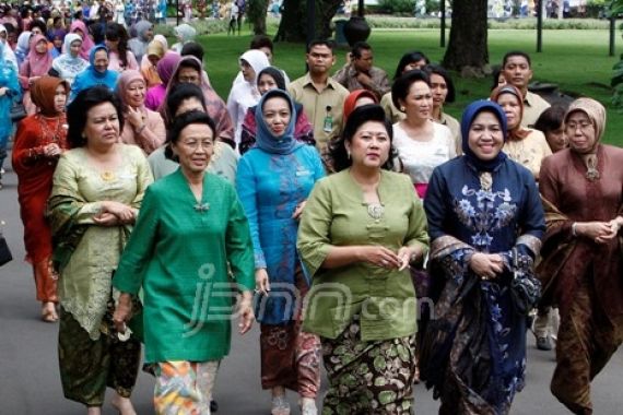 Ani Yudhoyono Ajak Istri Dukung Suami - JPNN.COM