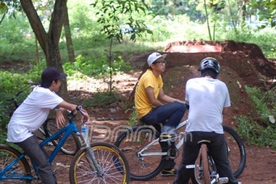 Berharap Track Sepeda tak Dibongkar - JPNN.COM