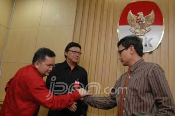 Lebih Baik Kejar Pemberi Ketimbang Periksa Megawati - JPNN.COM