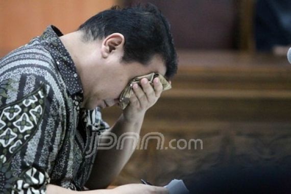 Atasan Gayus Kena 2,5 Tahun Penjara - JPNN.COM