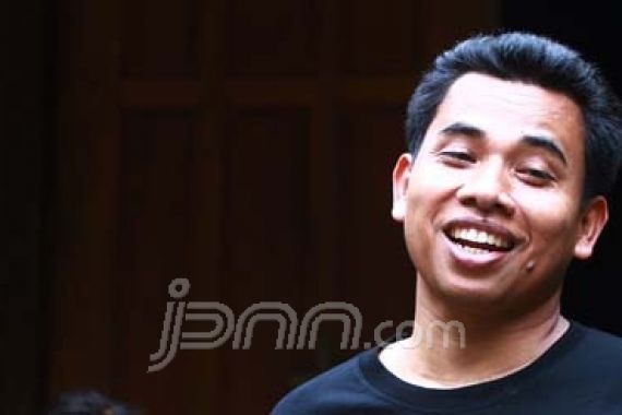 Kisah Yaimun, Mengabdi Jadi Kepala Desa di Kampung Idiot - JPNN.COM