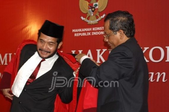 Anwar Usman, dari Guru Honorer Menjadi Hakim Konstitusi - JPNN.COM