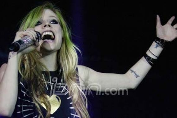 Dua Jam Avril Lavigne Hentak Jakarta - JPNN.COM