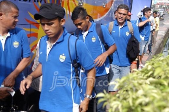 Dituntut Profesional Meski Tanpa Gelar - JPNN.COM