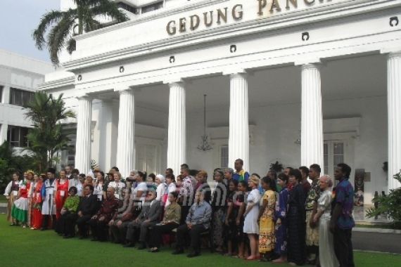 Menlu Buka Beasiswa Seni dan Budaya Indonesia 2011 - JPNN.COM