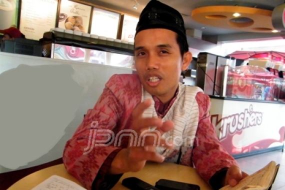 Ustad Nur Boyong Keluarga ke Jakarta - JPNN.COM