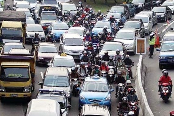 Macet Pindah ke Limbangan - JPNN.COM