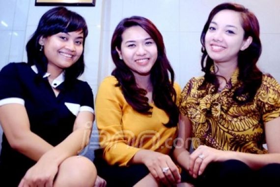 Perempuan-perempuan Pembela Nazar - JPNN.COM