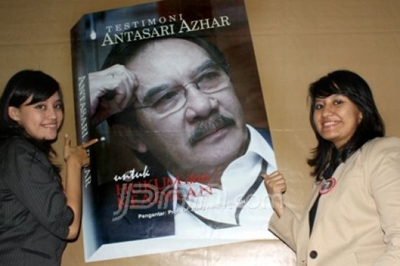 Terus Melawan, Antasari Azhar Luncurkan Buku dari Balik Penjara - JPNN.COM